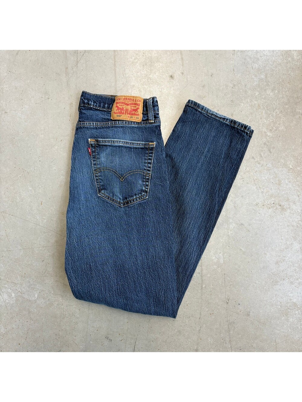Vintage 2000s Levi's 550 Dark Wash Faded Jeans Size 32